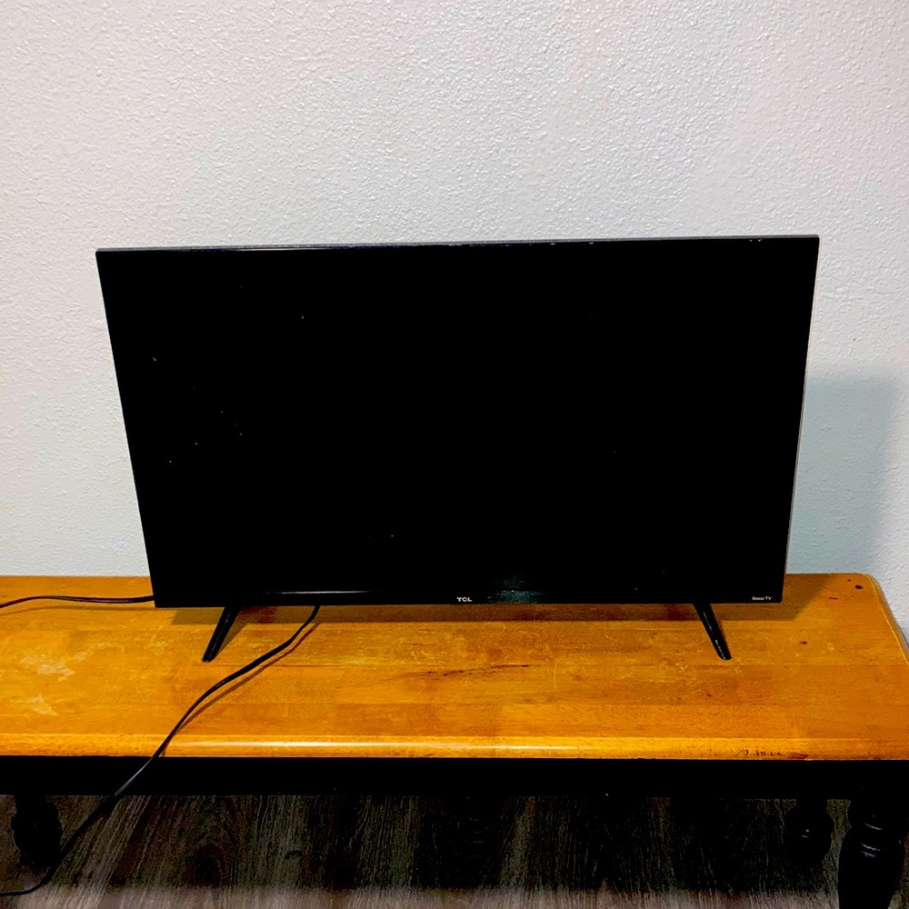 TLC FLAT SCREEN TV